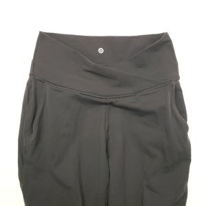 Lululemon Sunset Salutation Cropped Pants black